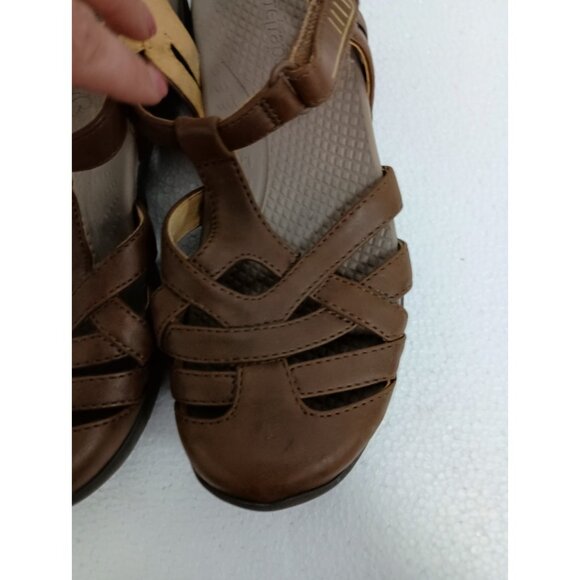 Baretraps Womens Florrie Sandals Size 7.5M Brown Leather Comfort Flat Closed Toe - Picture 5 of 11